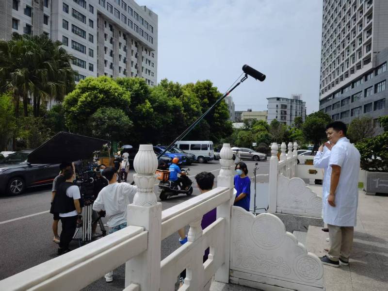 铜鼓县广告片拍摄公司低成本实现高规格制作的诀窍